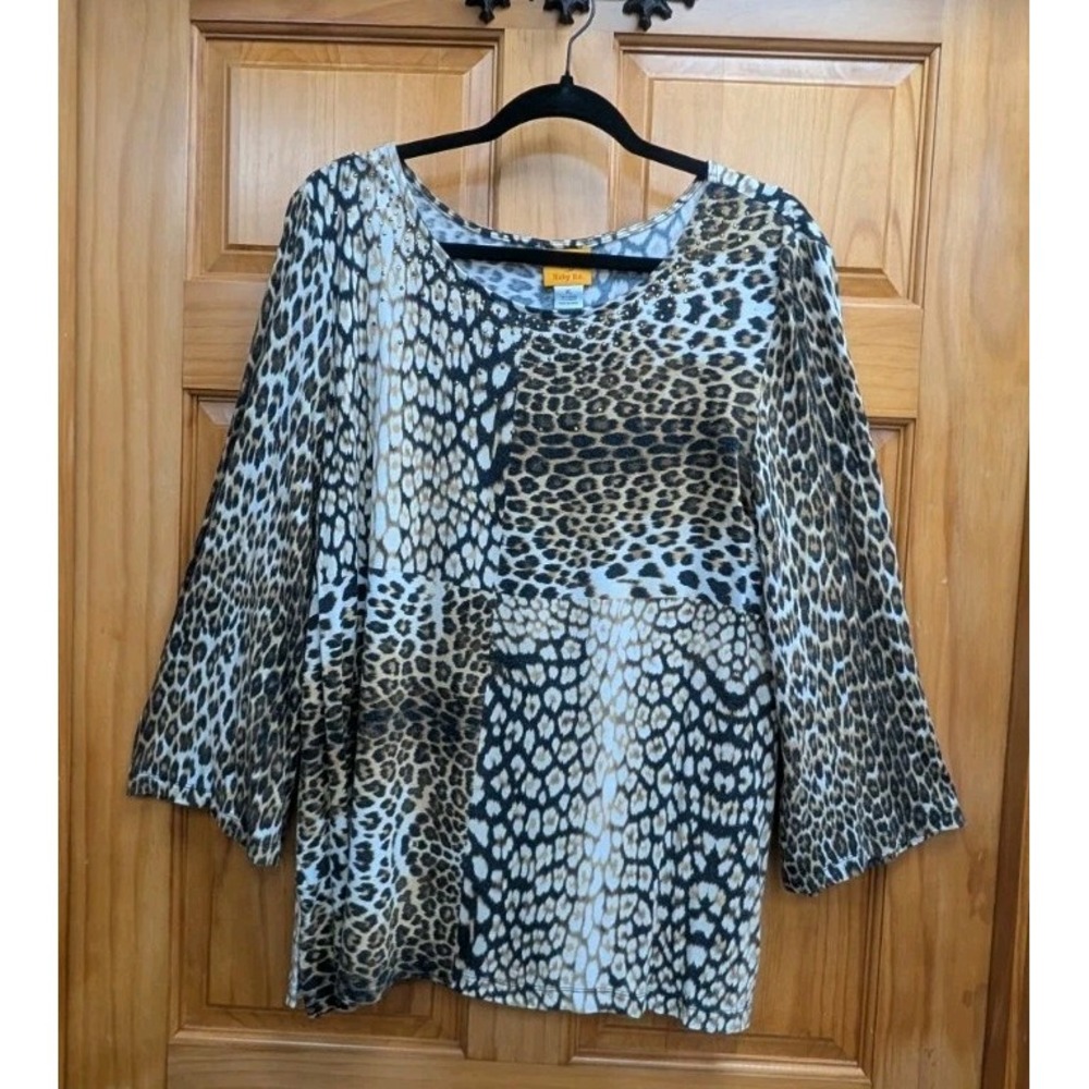 Ruby Rd Size XL Animal Print Long Sleeves Sequins on Neckline Pullover Workwear